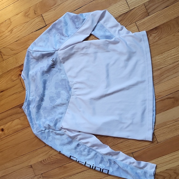 Huk women's performance fishing shirt - Picture 2 of 4